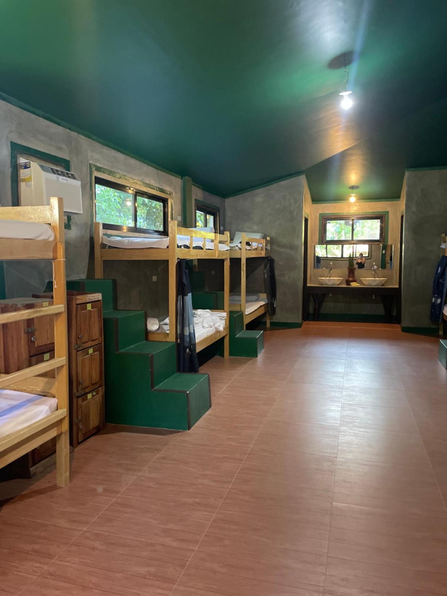 Chelle'S Guesthouse And Backpackers Siquijor Exterior photo
