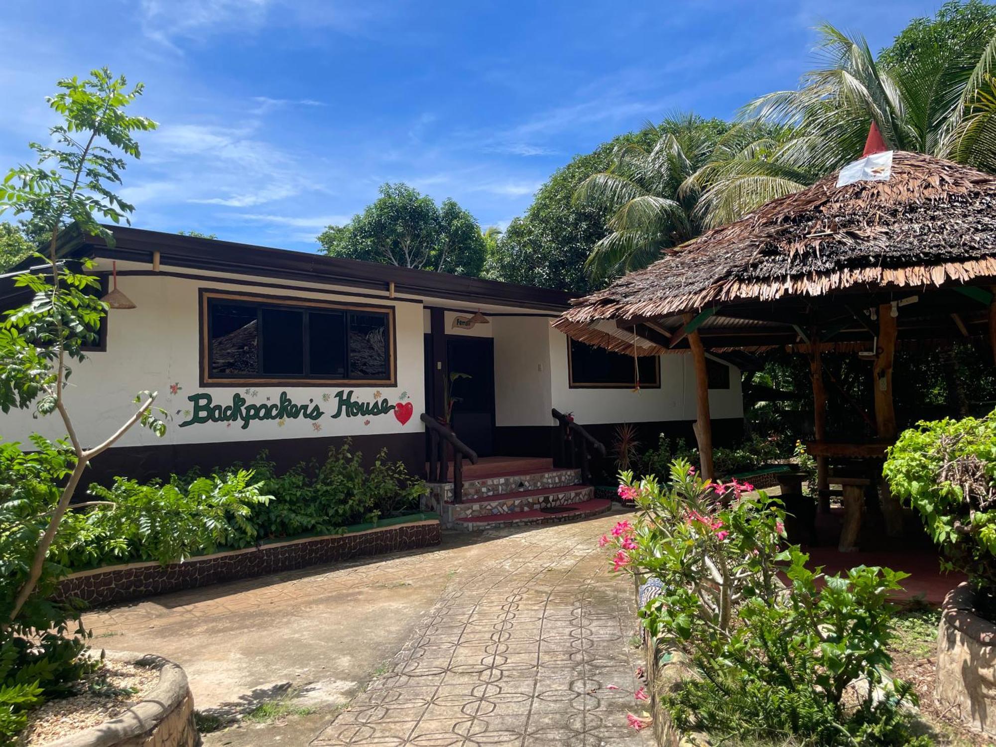 Chelle'S Guesthouse And Backpackers Siquijor Exterior photo
