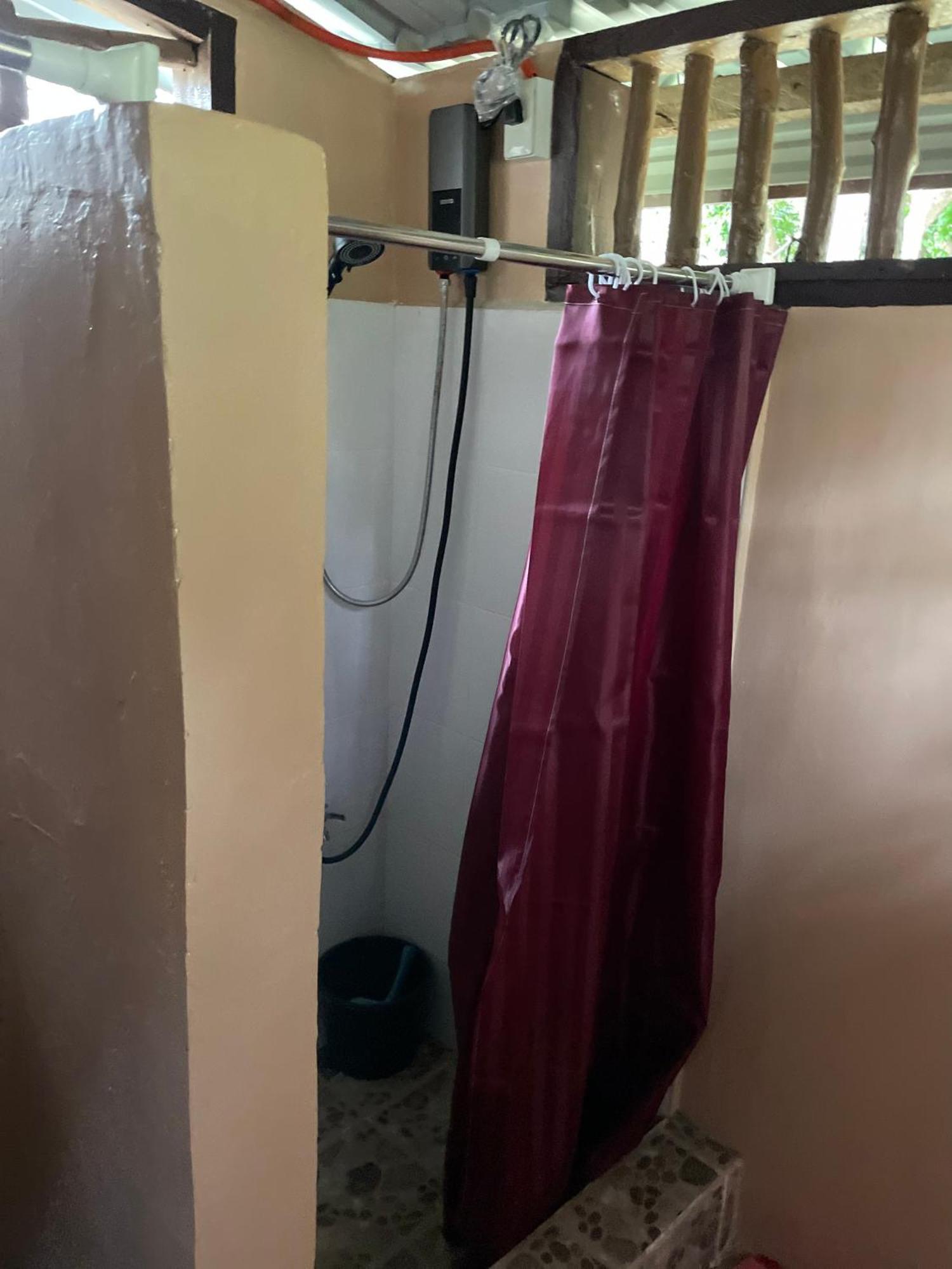 Chelle'S Guesthouse And Backpackers Siquijor Exterior photo