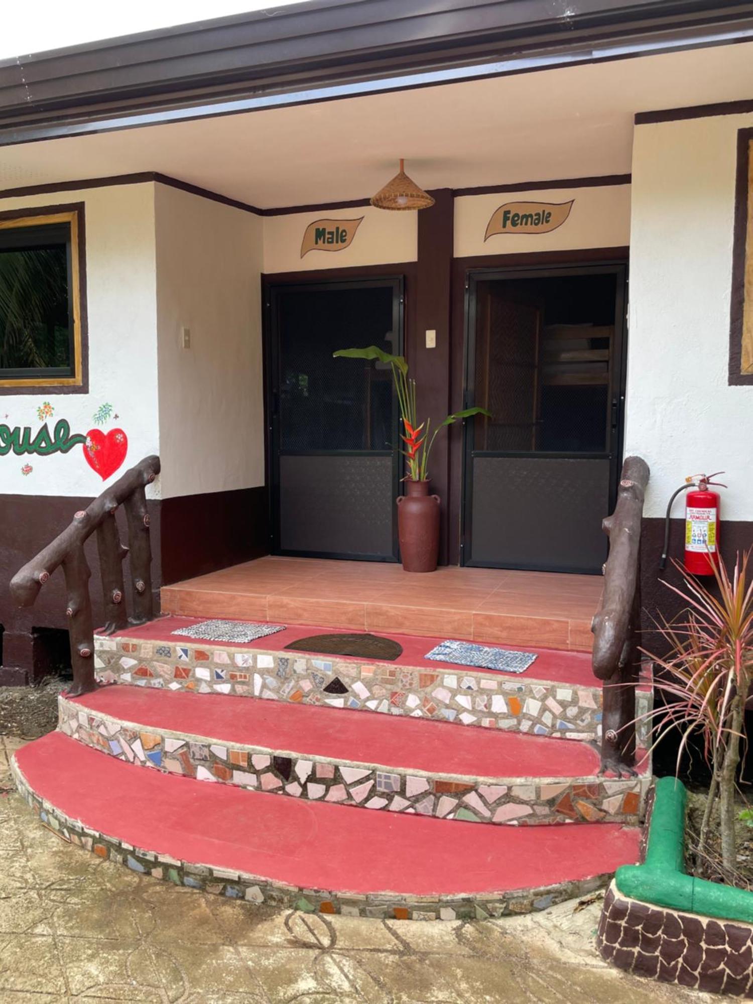 Chelle'S Guesthouse And Backpackers Siquijor Exterior photo
