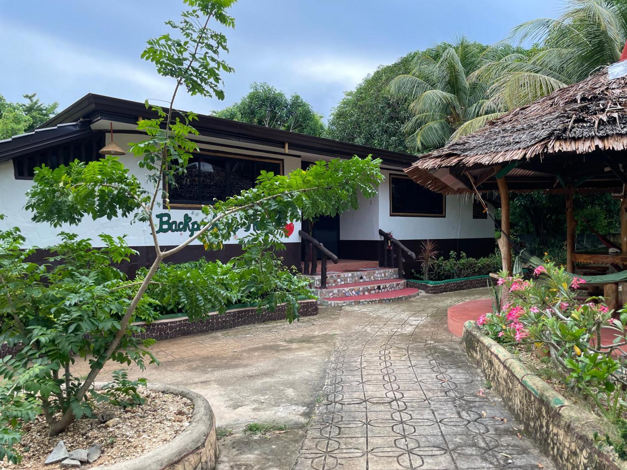 Chelle'S Guesthouse And Backpackers Siquijor Exterior photo