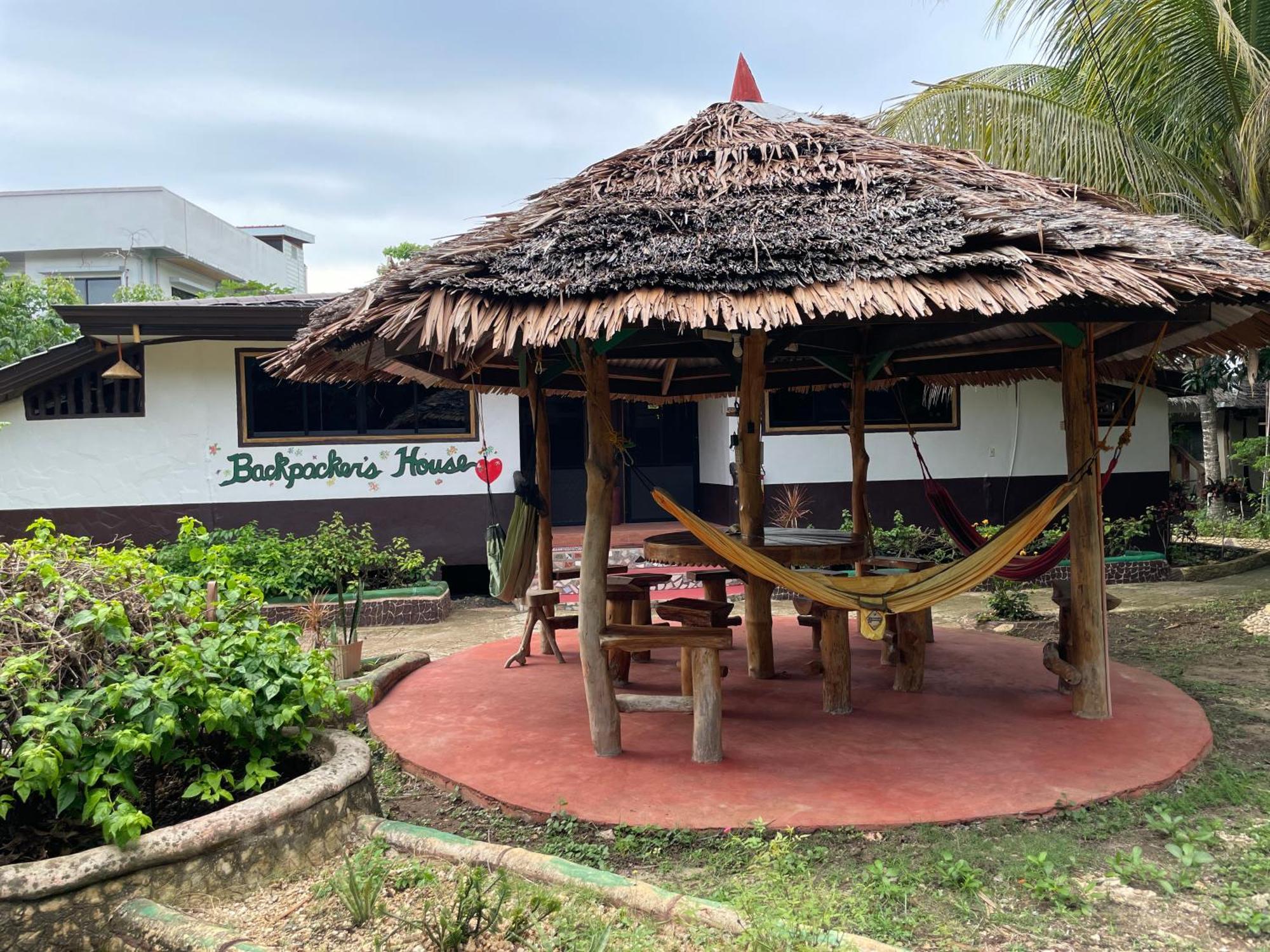 Chelle'S Guesthouse And Backpackers Siquijor Exterior photo