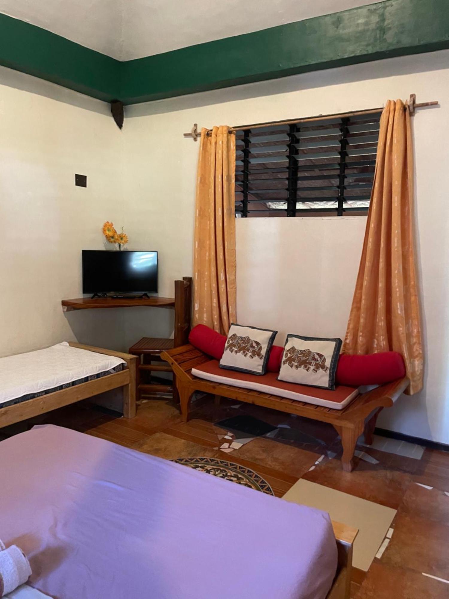 Chelle'S Guesthouse And Backpackers Siquijor Exterior photo
