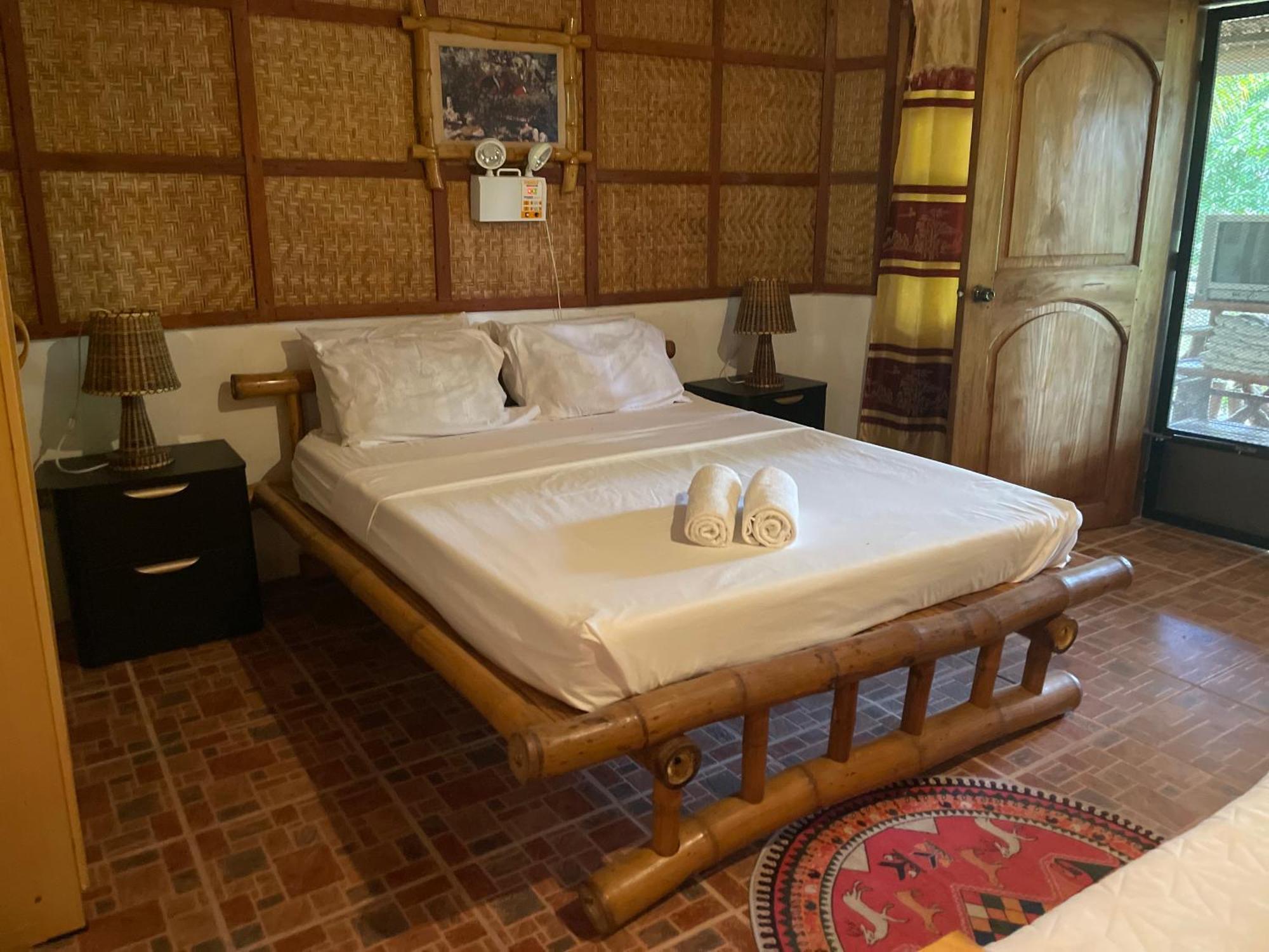 Chelle'S Guesthouse And Backpackers Siquijor Exterior photo