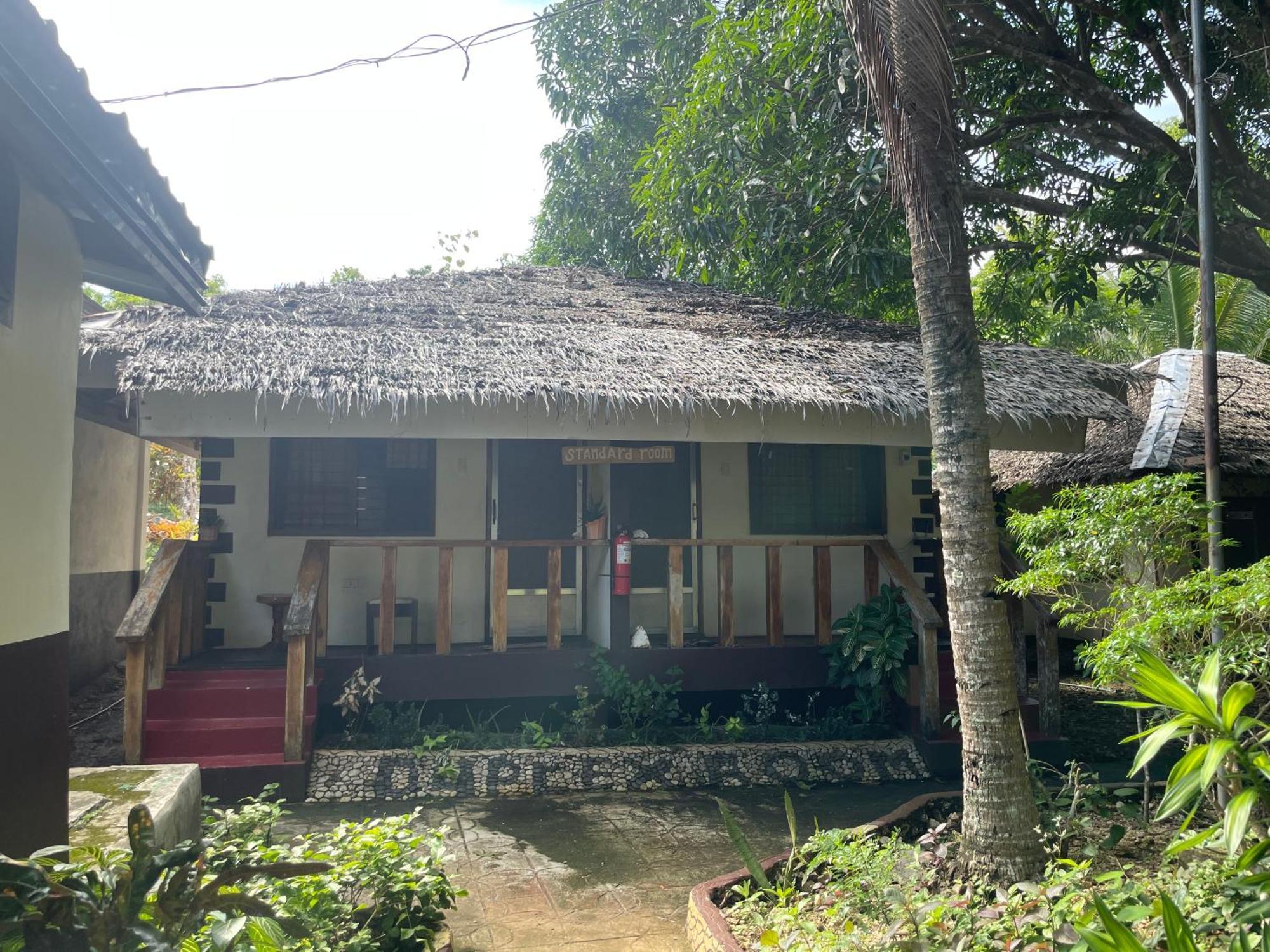 Chelle'S Guesthouse And Backpackers Siquijor Exterior photo